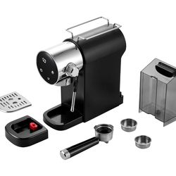 Espresso machine with detachable tank