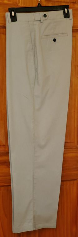 dockers khakis 36/32 men's pants relaxed fit flat front no wrinkles BUSINESS CASUAL cotton lycra
