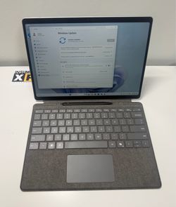 Laptop Surface Pro 10 ultra 5 16/512 Pencil and keyboard