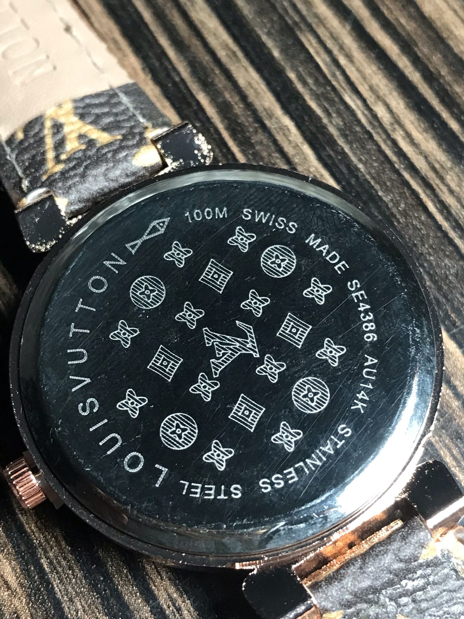 Louis Vuitton Paris Vintage Watch for Sale in Miami, FL - OfferUp
