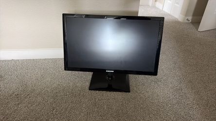 Samsung 24 inch monitor-15$- Need to be picked up