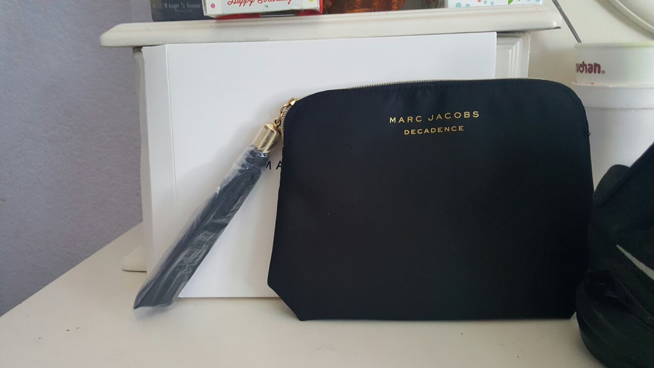 mm Reorganisere rester Marc jacobs makeup bag for Sale in Fontana, CA - OfferUp