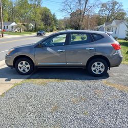 Nissan Rogue 2013  Gray Color Nice And Clean