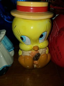 Vintage looney tunes tweety bird cookie jar