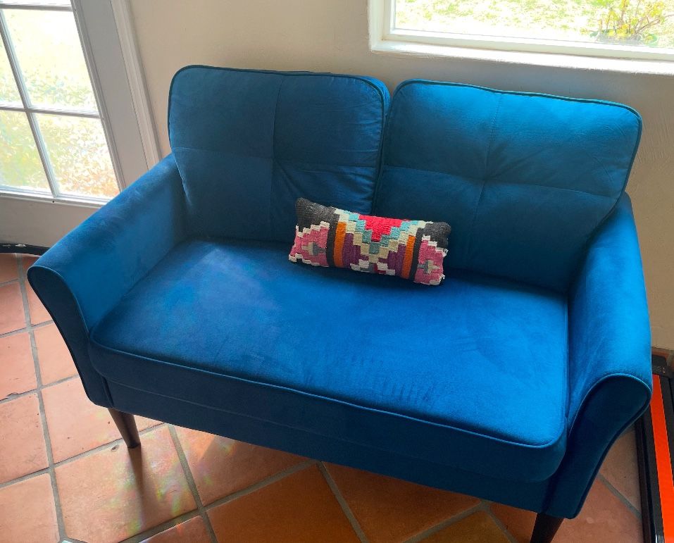 Loveseat Only Used For Two Months Excellent Condition Paid Over 175.00