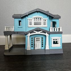 Dollhouse 
