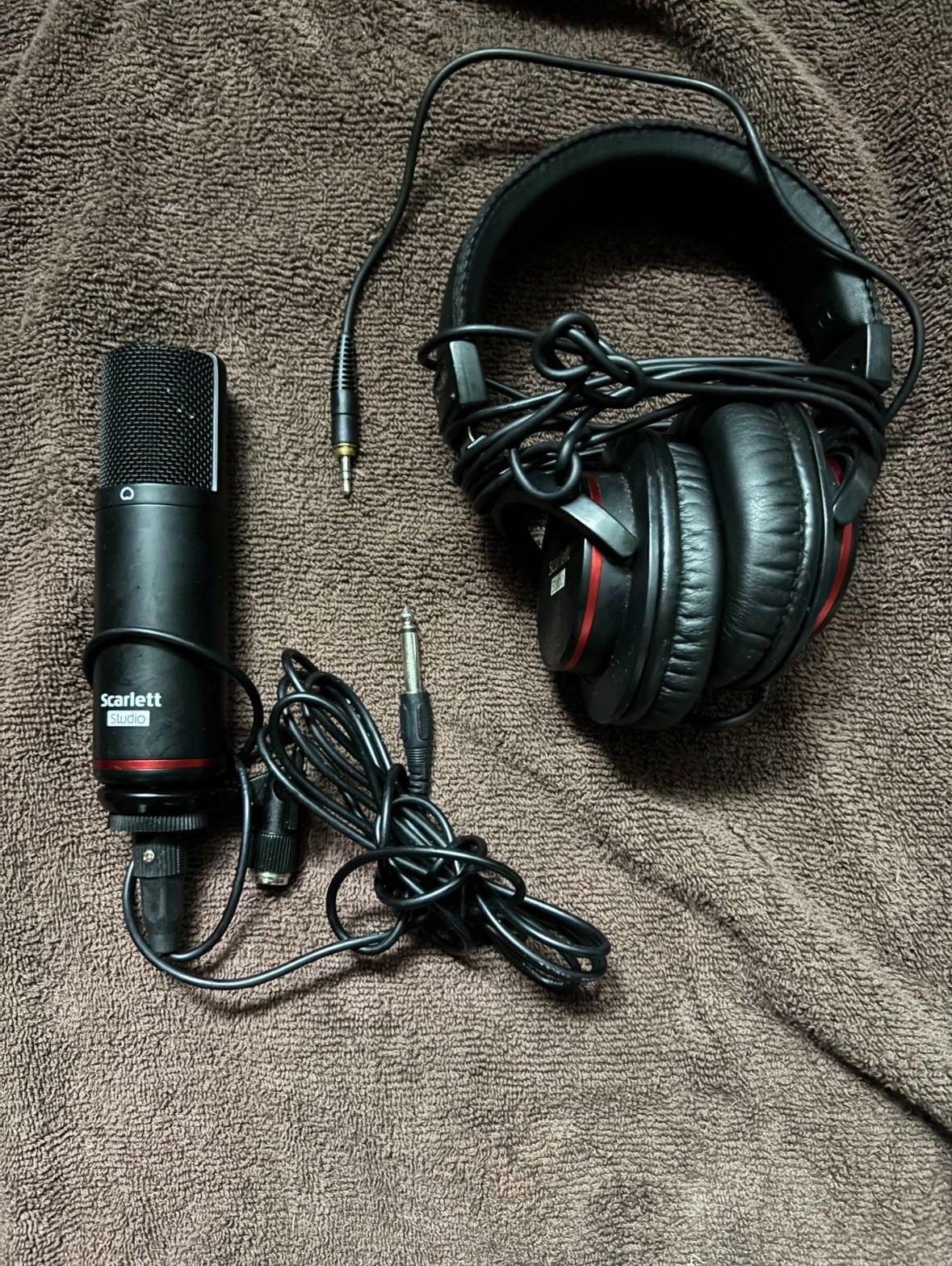 Scarlet Studio Headphone&Mic