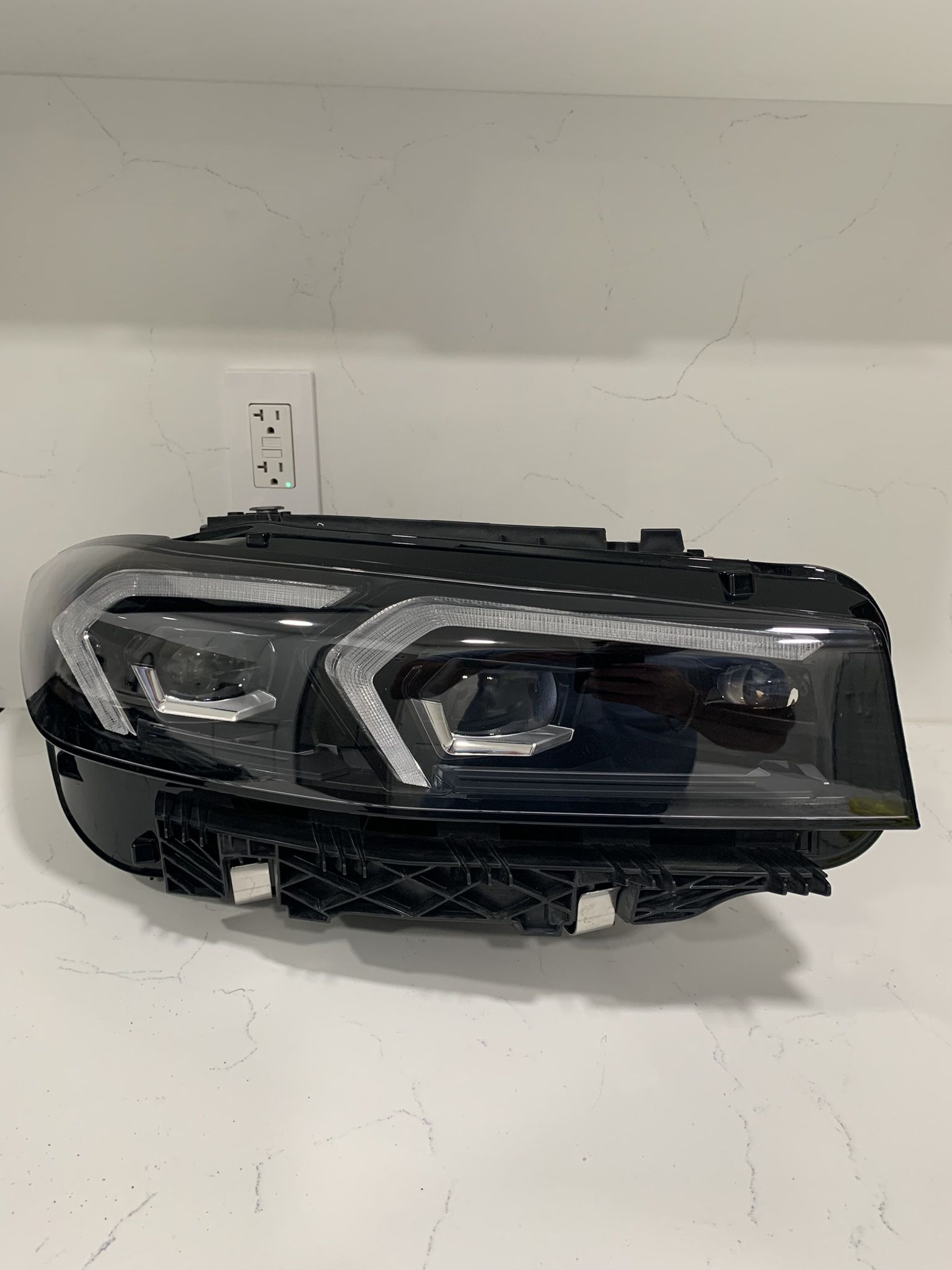 BMW 3 SERIES M340 G20 LCI OEM RIGHT PASSENGER LED HEADLIGHT HOUSING SHADOWLINE 2023/2024/2025