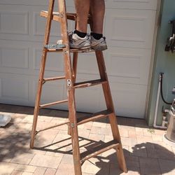 6ft Wood Step Ladder 