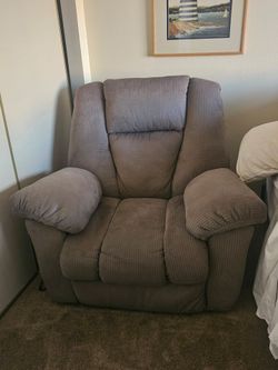 Oversized recliner comfortable