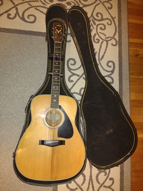 Yamaha FG-450S 1980's Natural Acoustic Guitar with case. AS IS

Condition: AS IS