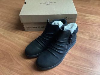 Clarks Women's Ruched Ankle Booties