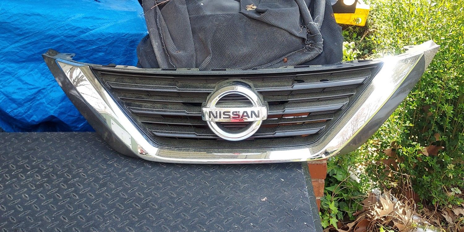 Nissan Grill
