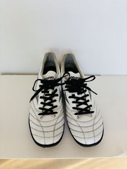 MIZUNO, Men’s Awhite Athletic Shoes Size 11.5