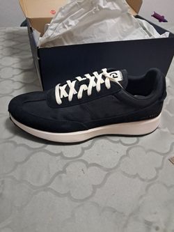 black shoes size 11