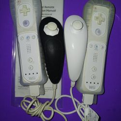 Nintendo Nintendo Wii Controllers For Pieces Plus Two Silicones Amazing Clean Set All Original All The Way Down To The Rubber Covers In Mint Perfect!