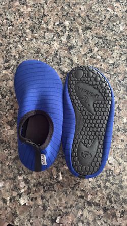 Brand new water shoes