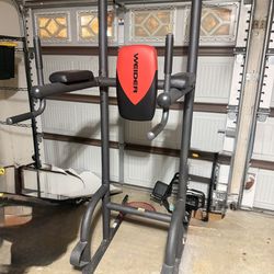 Pull-up Bar/ Knee Raises
