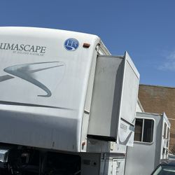 Alumascape 5th Wheel Camper 