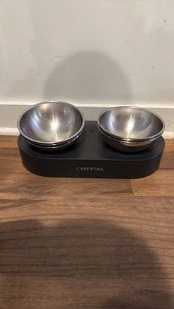 Elevated pet food dish set