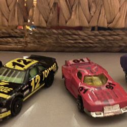 Vintage set of 4 Metal die cars 1993 Ford Thunderbird Matchbox and others hard diecast toy cars