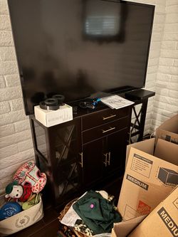 Entertainment center