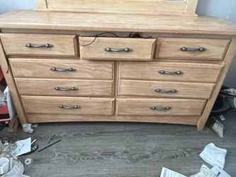 Dresser