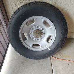 Chevy Silverado 2500 spare tire
