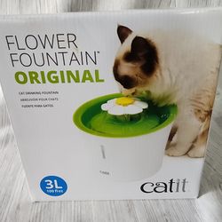 New Catit Cat Flower Water fountain. 2 available. Pick up in The Colony 