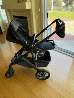 Uppababy V2 Stroller
