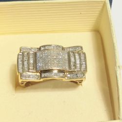 10k Solid Gold  Diamond Rin Size 10 Authentic Natural Diamond 