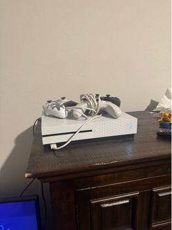 Xbox one s 1tb  175 obo