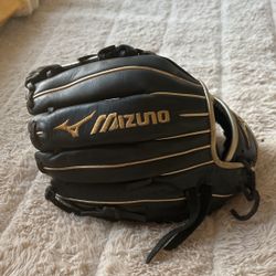 infielder softball glove 