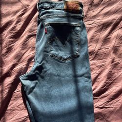 725 Levies Bootcut Size 31 