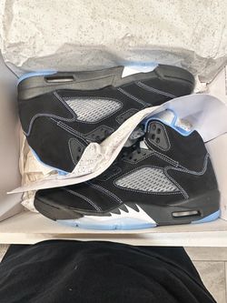 Jordan 5 UNC
