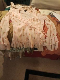 Vintage Y2K "Moda International"100% light pink wrap/top/blouse. Size Medium