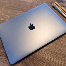 Apple Touchbar 13" Laptop 