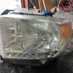 Driver Side Headlight For Tundra