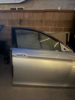 RIGHT PASSENGER SIDE FRONT DOOR 2015 HONDA ACCORD (SILVER) WITH HINGES