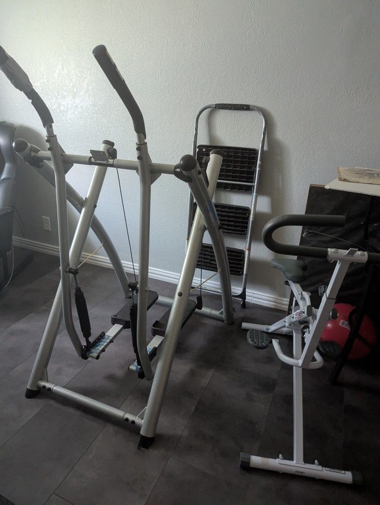 Gazelle Freestyle Glider, a home exercise machine designed for low-impact workouts. No Longer Needed Just Come And Get It $10 And It's Yours.