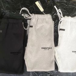 🔥 Fear of God Essentials Sweatpants – Loose & Uncuffed Style Sizes Available: XXS to XXL New / 100% Authentic