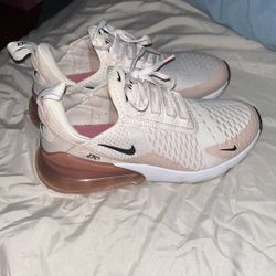 Brand New Nike 270