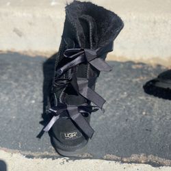 Black Uggs