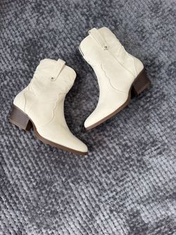 Western Cowboy boots women’s size 8