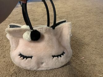 Big fuzzy juicy cat bag quite rare a little dirty could use a cleaning
