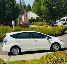 2013 Toyota Prius V