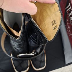 Size  9.5 pirarucu fish square toe boots