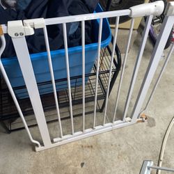 One door gate