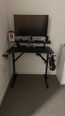 Gaming desk
