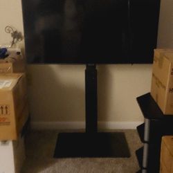 40 Inch Smart Tv /Swivel Stand